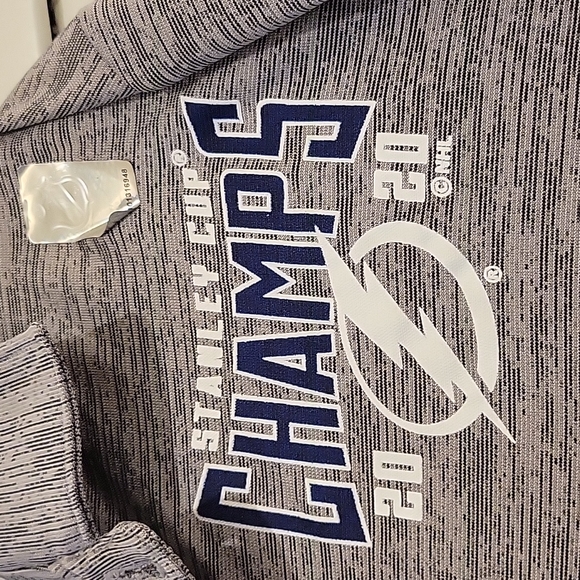 NWT Tampa Bay Lightning Stanley Cup Champs 2020 shirt Size Medium - Picture 2 of 3